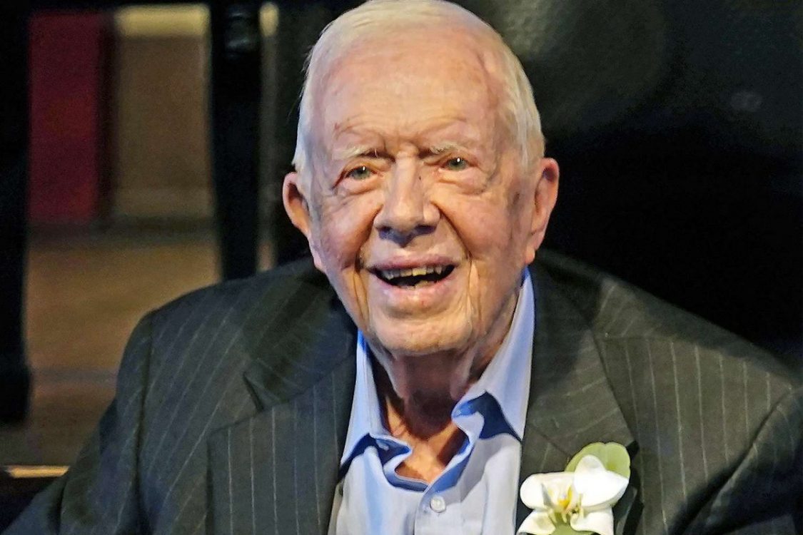 Former US President Jimmy Carter begins hospice care at home