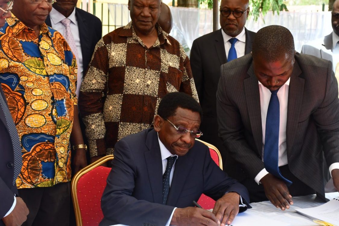 Ugunja, Bondo inch closer to municipality status after Orengo signs their charters