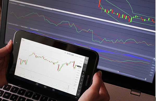 Forex trading vs. stock trading: Understanding the key differences