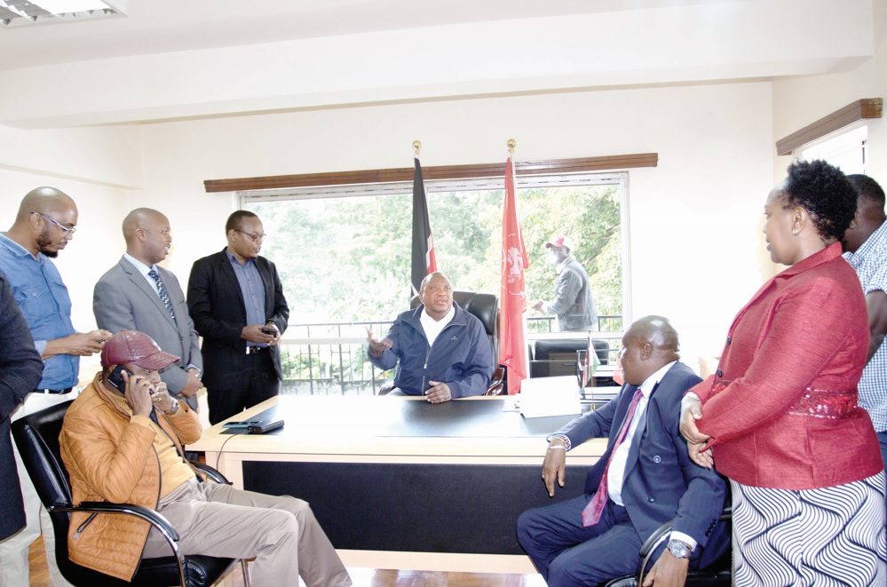 Uhuru steps in to avert ‘coup’ at Jubilee Party