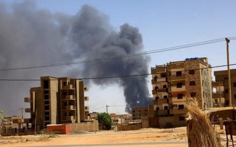 Fighting erupts in Khartoum as ceasefire expires