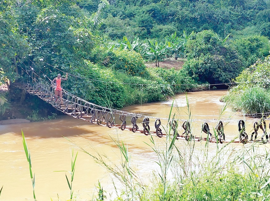 Man builds bridge across Mathioya river