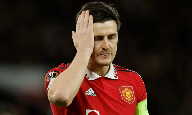 Harry Maguire’s move from Man Utd to West Ham stalls