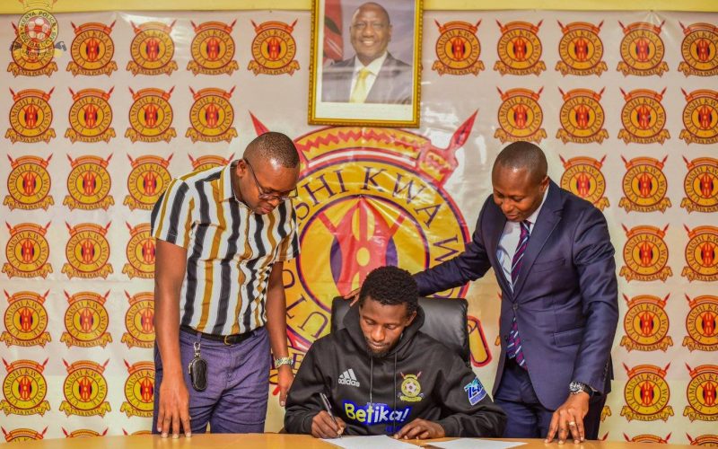 Tyson Otieno signing his deal with Kenya Police. PHOTO/ Kenya Police/Facebook