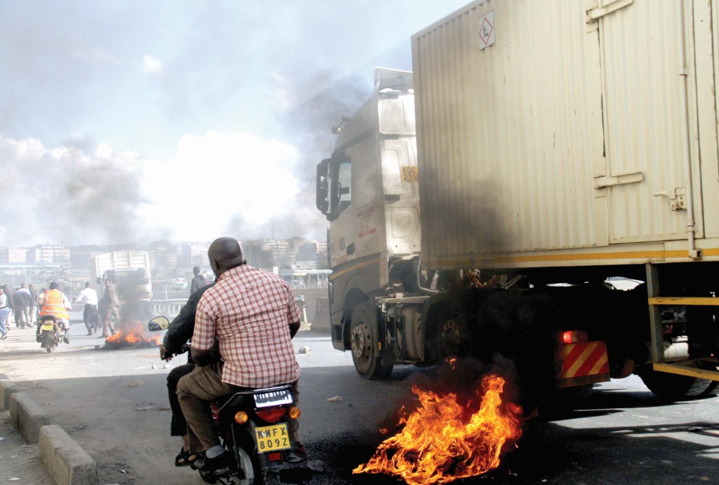 Troops deployed to scuttle defiant Azimio picketers