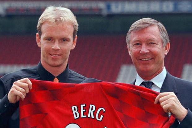 Eric Ouma's new boss Henning Berg while at Manchester United. PHOTO/Hungary Today.