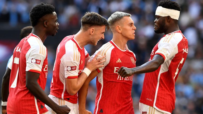 Gary Neville urges Arsenal to go back to basics ahead of Man United clash