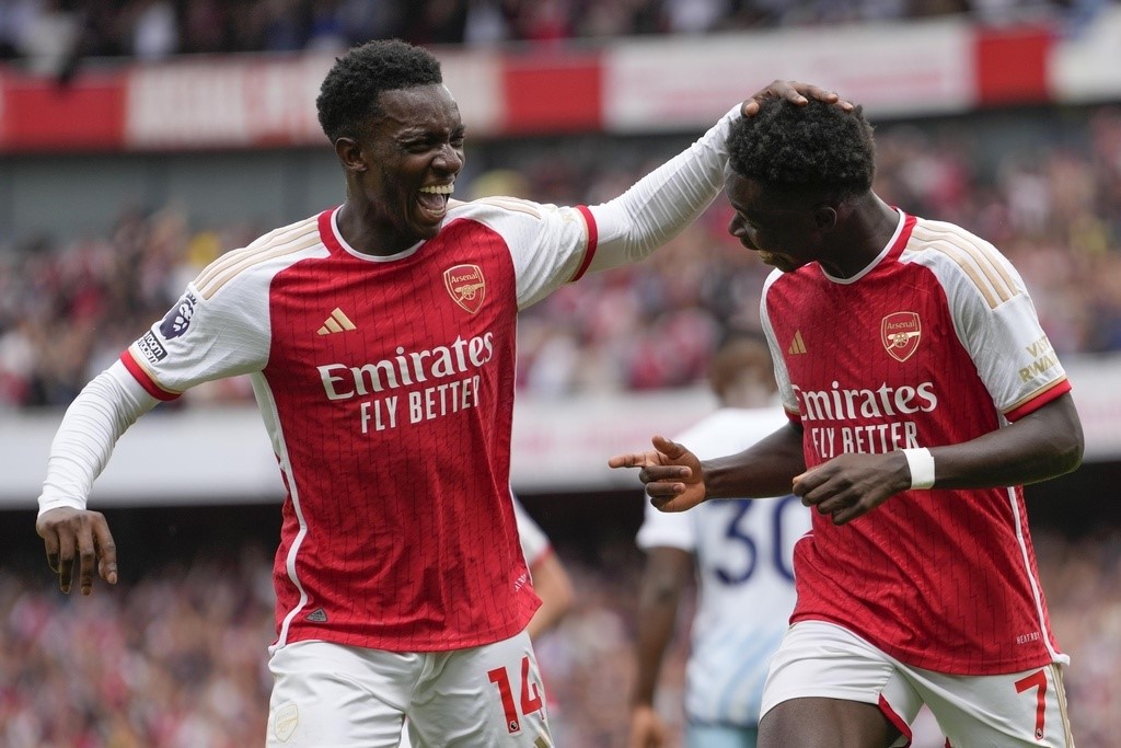 Superb Saka strike helps Arsenal win over Forest