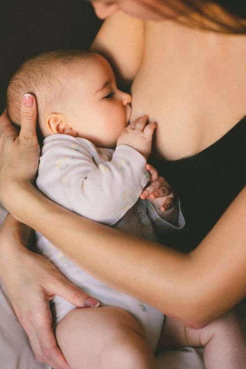 Breastfeeding mother. PHOTO/Pexels