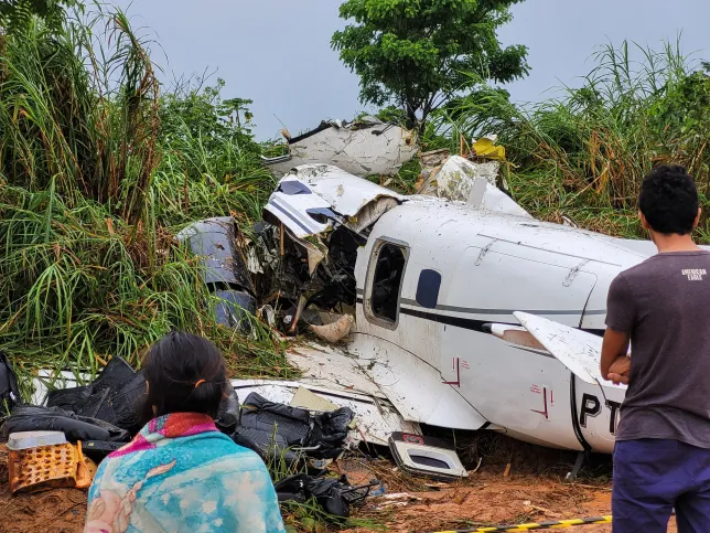 Plane crash in the Amazon rainforest kills 14