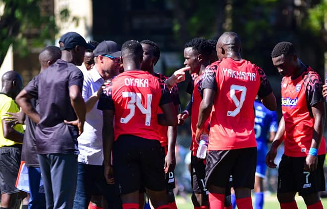 AFC Leopards' head coach Tomas Trucha talks with players. PHOTO/AFC Leopards/Facebook