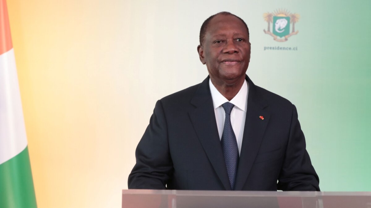 Ivory Coast president dissolves government