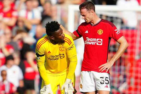 Neville: Manchester United will not make Premier League top five this season