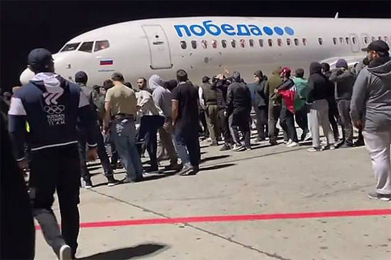 Putin calls meeting after mob storms airport in Dagestan looking for Israelis