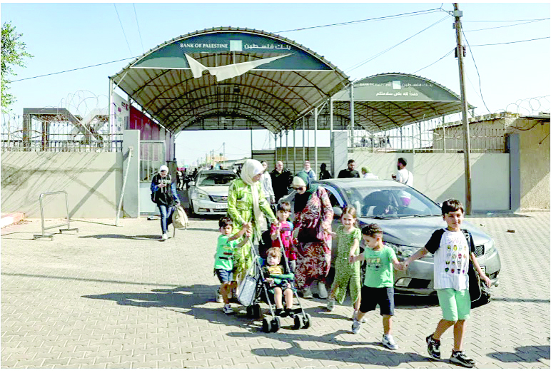 Rafah crossing, link between war-torn Gaza, Egypt opens