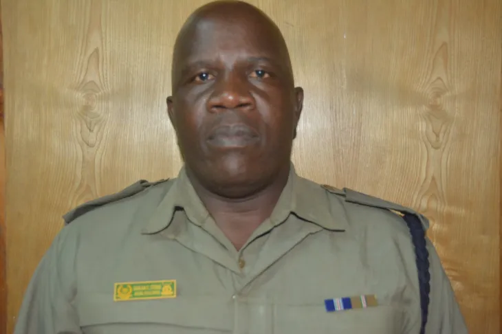 Police chief should rein in extortionists