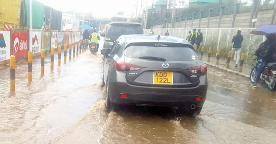 Deaths, traffic jams as El Nino rains return