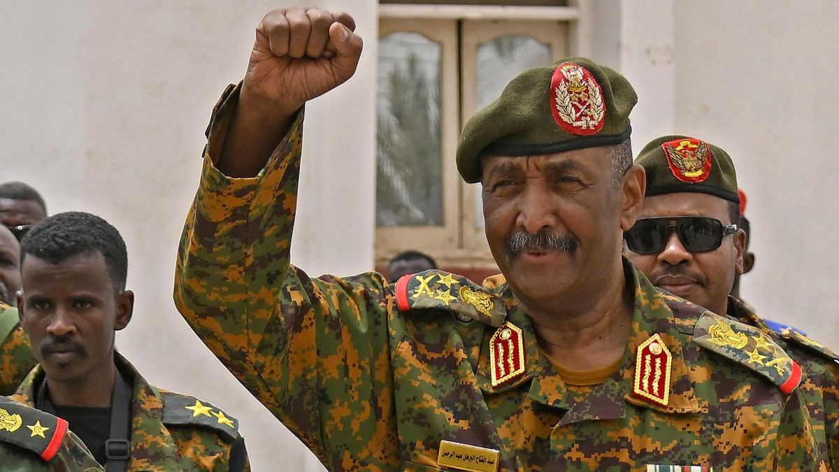 Army boss calls to arm Sudanese raises concern