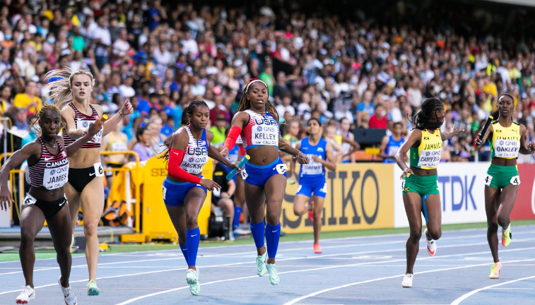 Athletes compete in the women's 4x400m final at the previous World Athletics U20 Championships in Cali. PHOTO/World Athletics