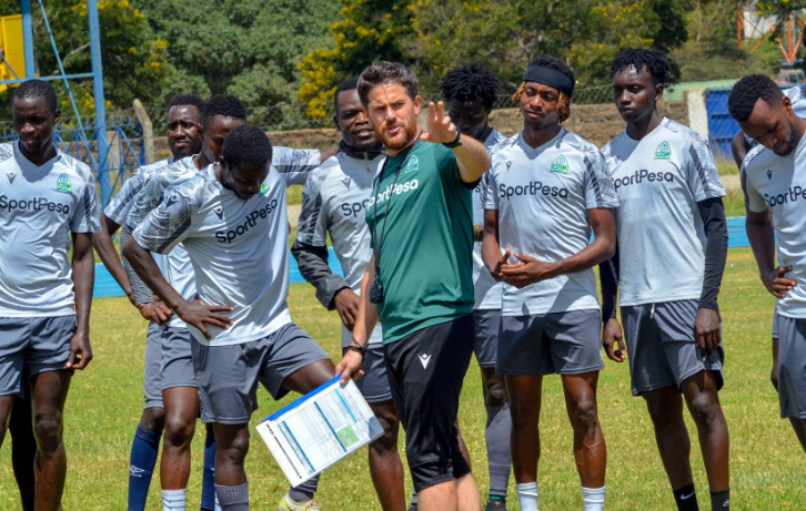 Gor Mahia's head coach Johnathan McKinstry with players in a training session. PHOTO/Gor Mahia/Facebook