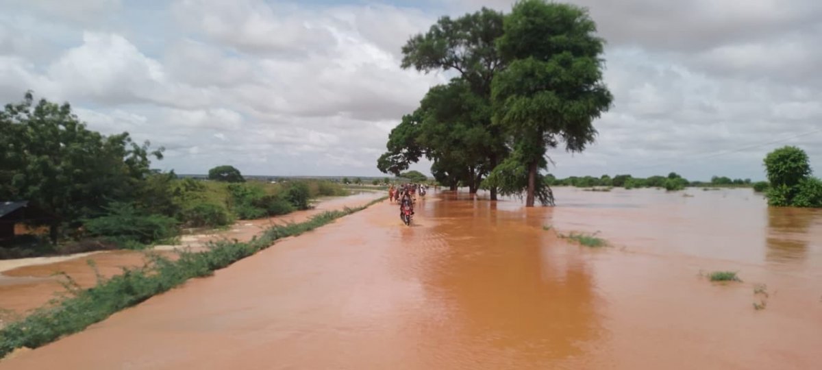 KeNHa issues advisory to motorists as River Rongai bursts banks