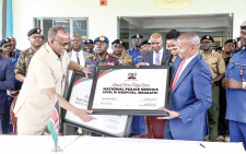 Interior CS Kithure Kindiki and DEfence CS Aden Duale at the ceremony of the National Police Service Level IV Hospital, Mbagathi on Friday. PHOTO/Print
