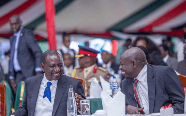 President William Ruto confers with his Deputy Rigathi Gachagua during the prayer breakfast in Nairobi. The leaders avoided politics at the event. PHOTO/@WilliamsRuto/X.
