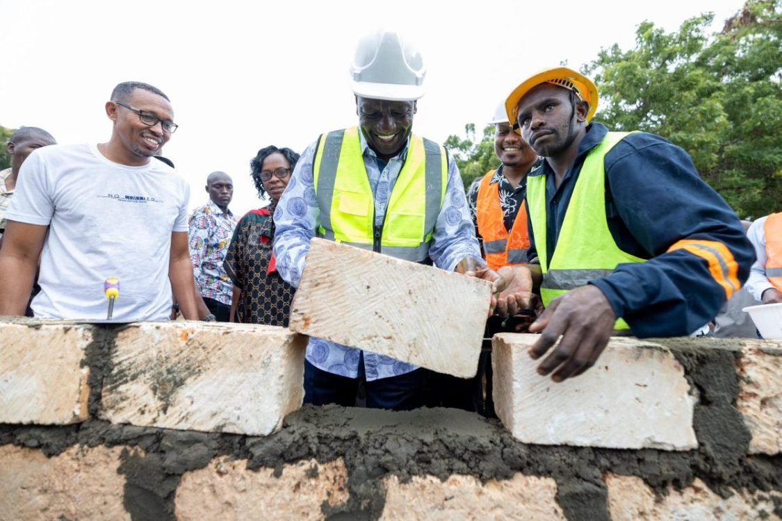 Ruto promises Taita Taveta iron ore factory, 2000 employment opportunities