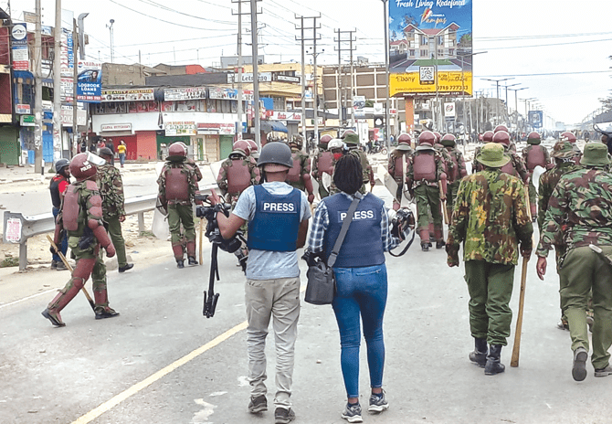 How officers stop protestors from blocking highway