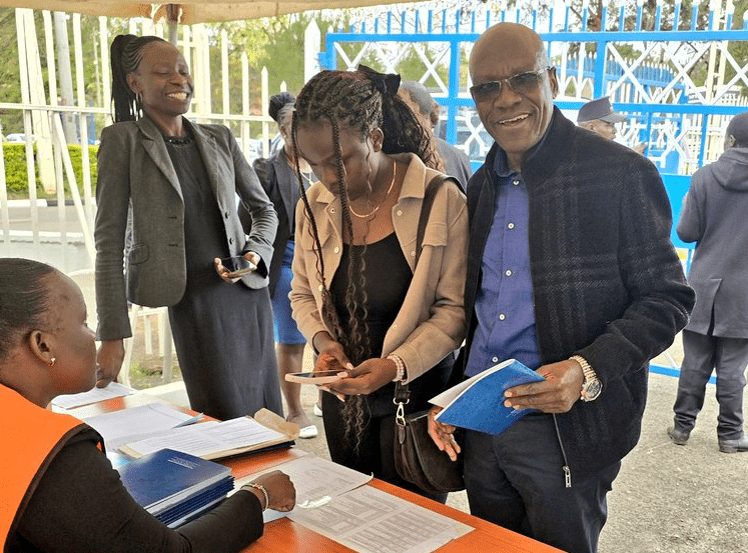 Senator Boni Khalwale at the Kenyatta University with daughter. PHOTO/@DrBKhalwale/X