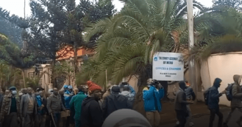 Some of the Njuri Ncheke elders approaching Meru County Assembly on Thursday, August 8, 2024. PHOTO/Screengrab by People Daily Digital