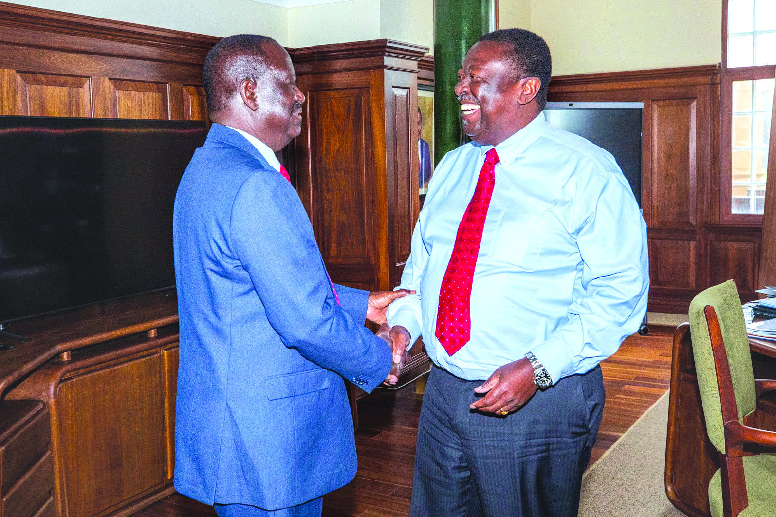 Former Prime Minister Raila Odinga and Prime Cabinet Secretary Musalia Mudavadi at the latter’s offices in Nairobi last week. President Ruto will launch Raila’s campaign for chairman of the African Union Commission tomorrow at the Kenyatta International Convention Centre. PHOTO/Print