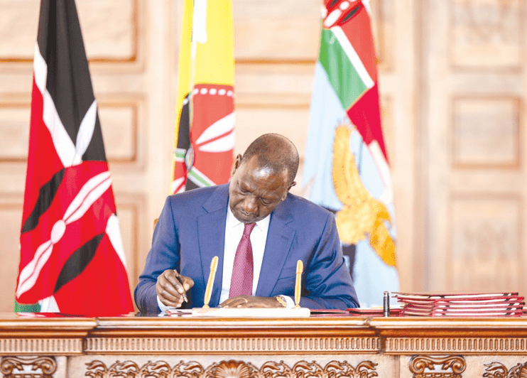 Teacher, health interns to be hired as Ruto signs bill