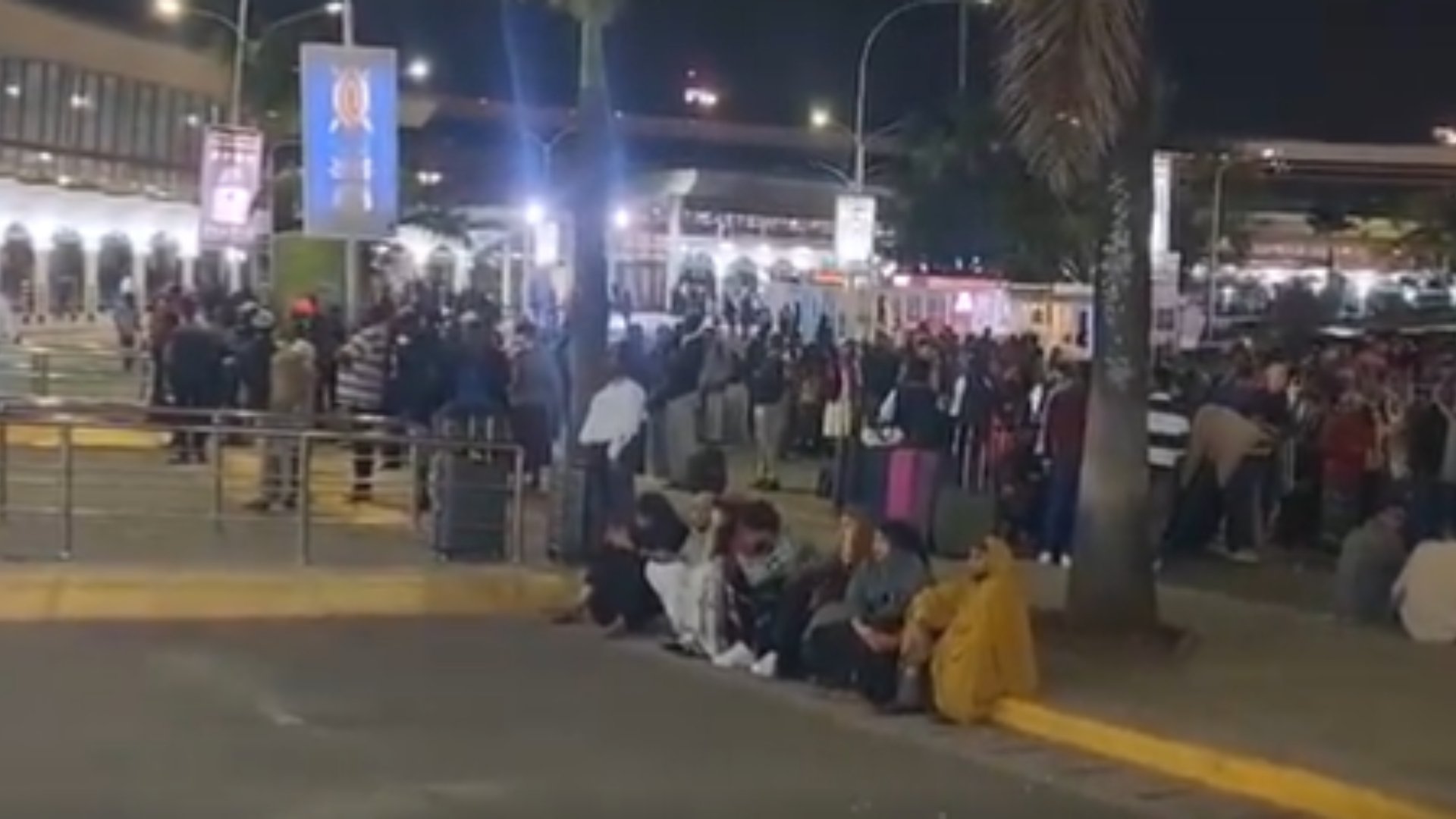 Travellers who were left stranded at JKIA on September 10,2024. PHOTO/Screengrab by K24 Digital from video posted on X by @Ali_Manzu