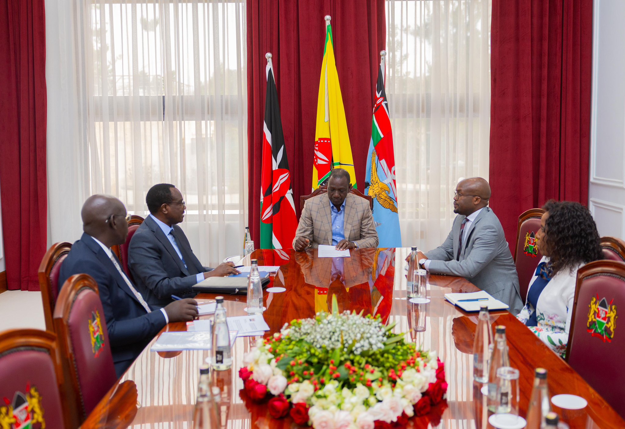 President William Ruto being briefed by Ministry of Education officials on the Hillside Endarasha Academy fire tragedy. PHOTO/@WilliamsRuto/X