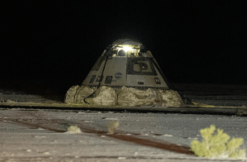 The Boeing starliner lands at White Sands Space Harbor in New Mexico on Saturday, September 7, 2024. PHOTO/@BoeingSpace/X