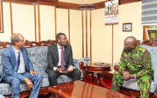 Kamukunji MP Yusuf Hassan and Nairobi Senator Edwin Sifuna during their meeting with Inspector General of Police Douglas Kanja. PHOTO/@edwinsifuna/X