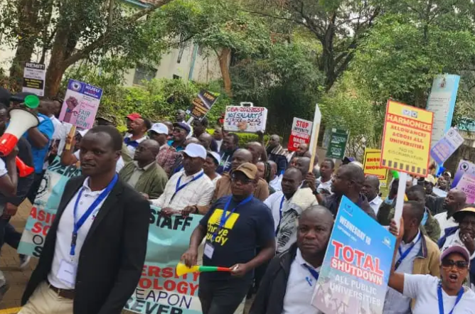 UASU officials and teaching members during a past lecturers' strike. PHOTO/UASU Website