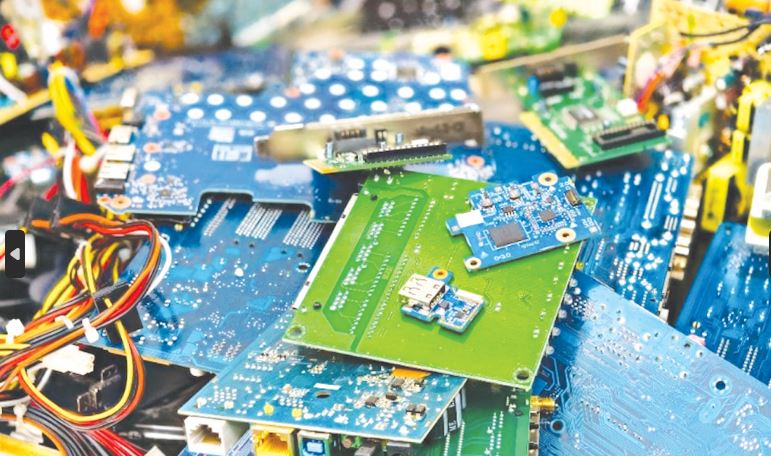 Experts’ warn against disposing of electronics