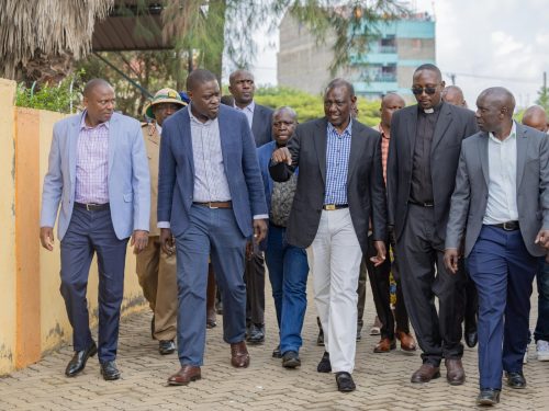 Kimani Ichung'wa, William Ruto and other leaders at Soweto Catholic Church