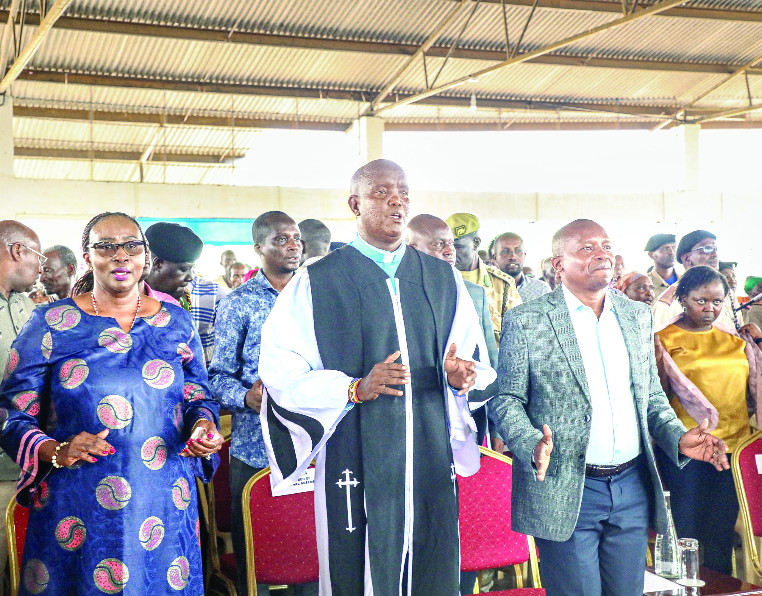 Deputy President Kithure Kindiki (right) joined members of AIC Korr in Laisamis, Marsabit county, for a thanksgiving and worship service yesterday. PHOTO./DPCS