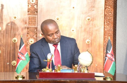 Deputy President Kithure Kindiki signing the visitors book on Wednesday December 4, 2024. PHOTO/@ODPP_KE/X