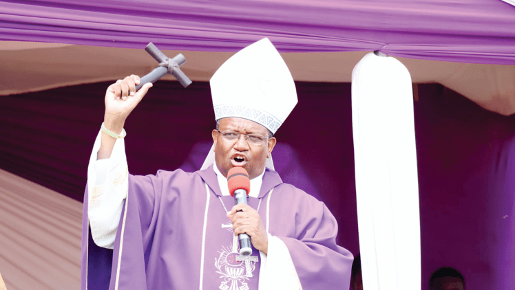 Cleric condemns selfish leaders, plight of refugees