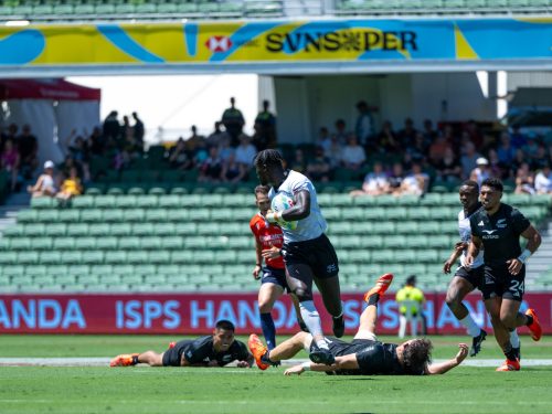 captain George Ooro charging with the ball during Shujaa's match against New Zealand in Perth 7s on Friday January 24, 2025. PHOTO/@KenyaSevens/X