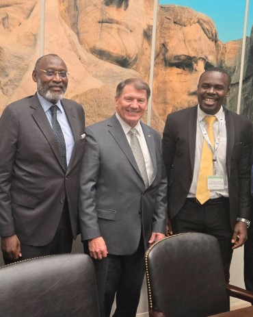 Muhoho Kenyatta, US Senator Mike Rounds and MP Silvanus Osoro. PHOTO/https://www.facebook.com/he.osoro