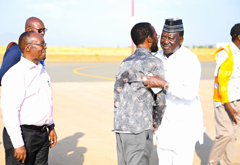 Raila visits Kisumu shortly after his Wajir consultative trip