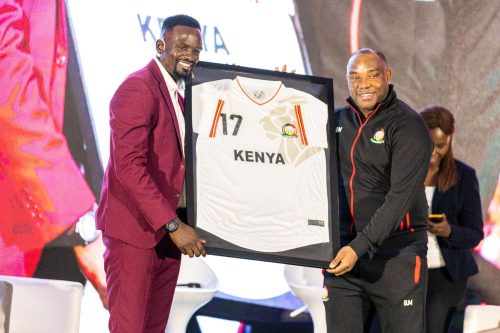 Mcdonald Mariga and Benni McCarthy during the latter's unveiling