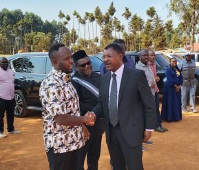 Trans Nzoia Governor George Natembeya and National Assembly Speaker Moses Wetang’ula exchange pleasantries as Bungoma governor Ken Lusaka looks on during the funeral of former IEBC chair Wafula Chebukati on Saturday, March 8, 2025. PHOTO/@SpeakerKLusaka/X