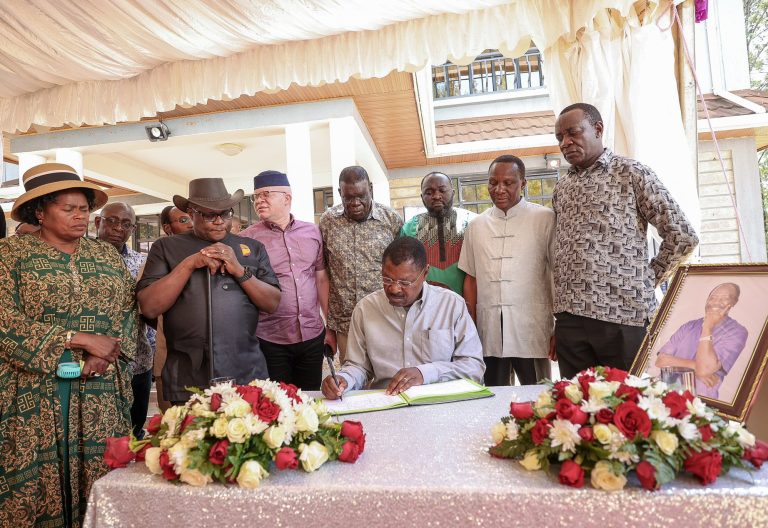 Wetang’ula leads MPs in bidding farewell to Malulu Injendi ahead of burial