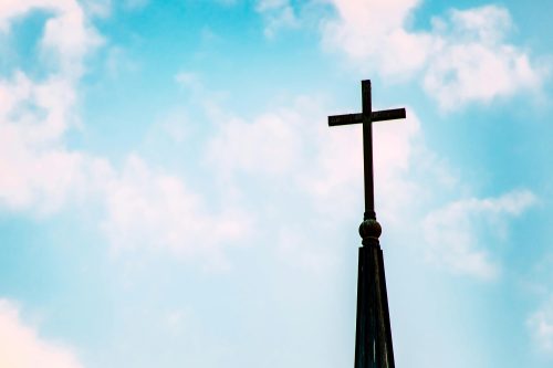 A church cross. PHOTO/Pexels